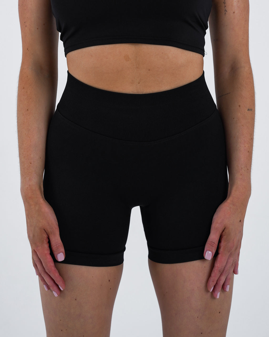 Rev Black Seamless Sculpt Shorts
