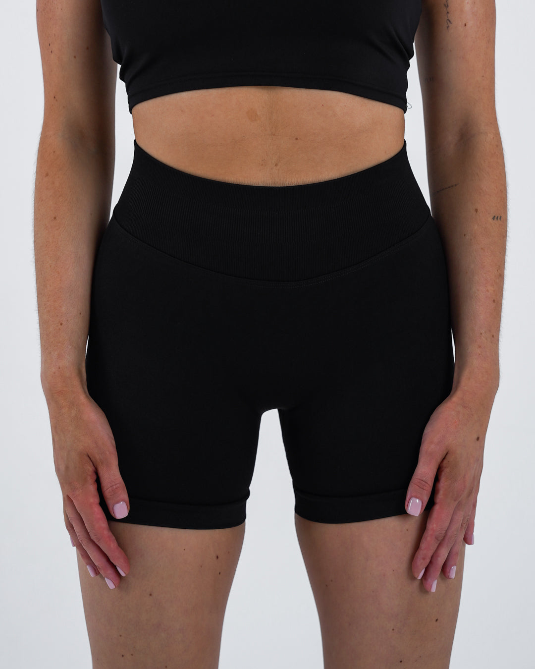 Rev Black Seamless Sculpt Shorts
